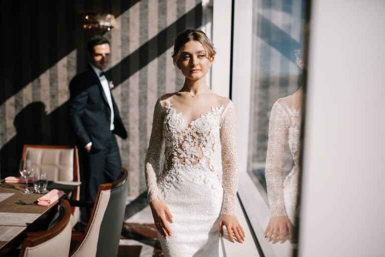 Elegancja i prostota – suknie na ślub cywilny dla nowoczesnej panny młodej