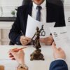 Jak wybrać kancelarię adwokacką do sprawy o kredyt we frankach - foto